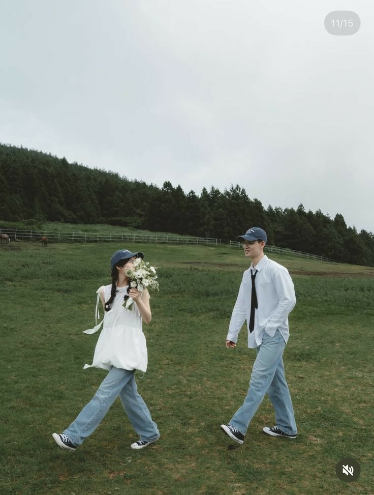 Laras & Bima — 08
