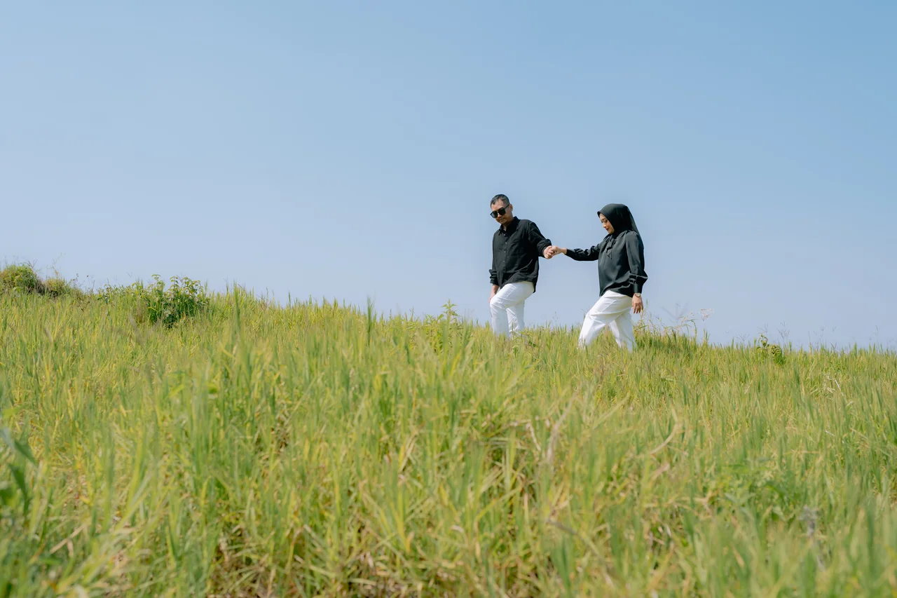 Isma & Panji — landscape 1